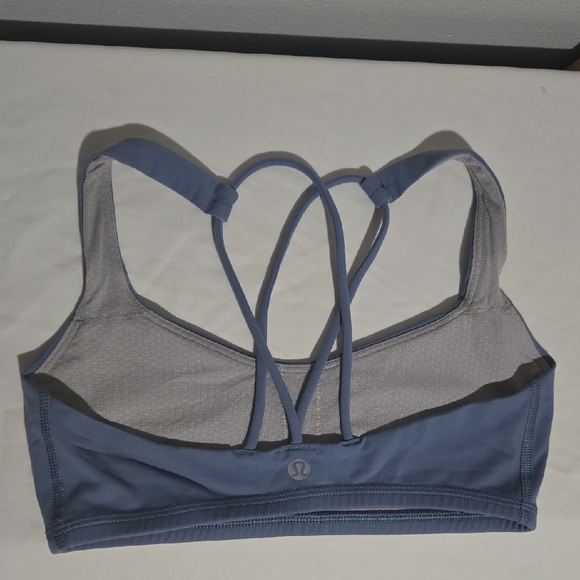 Lululemon Blue Strappy Sports Bra with Criss-Cross Design Size 4 - Picture 2 of 6
